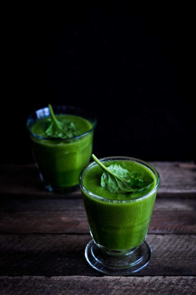 Celery Juice: Among the Health Benefits and the Lies